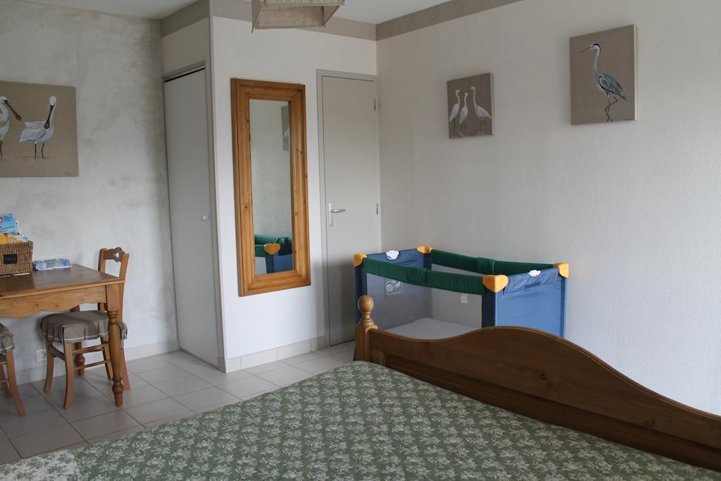 La Ferme Du Vincin Bed & Breakfast Vannes Room photo